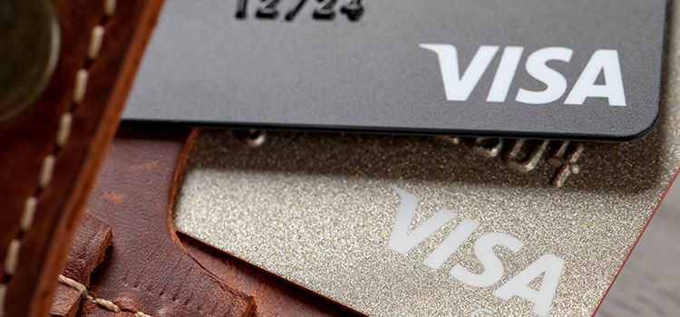 Geldbörse mit zwei Visa Kreditkarten