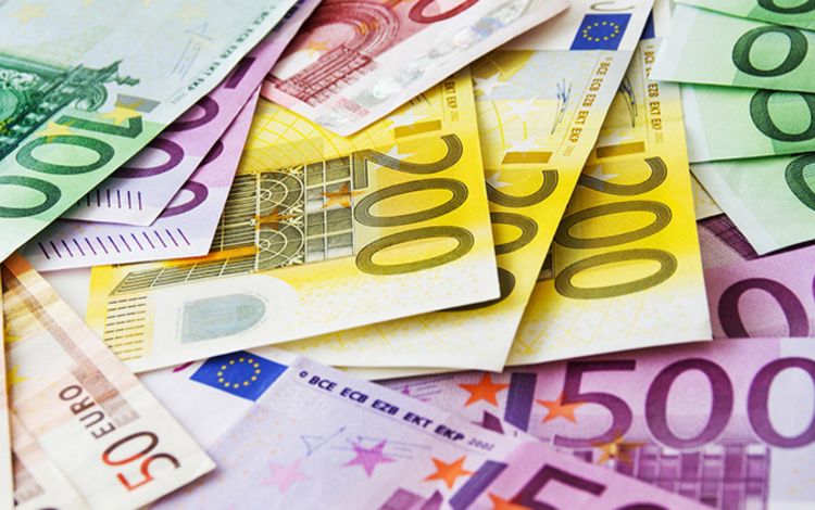 Euro-Banknoten in verschiedenen Werten