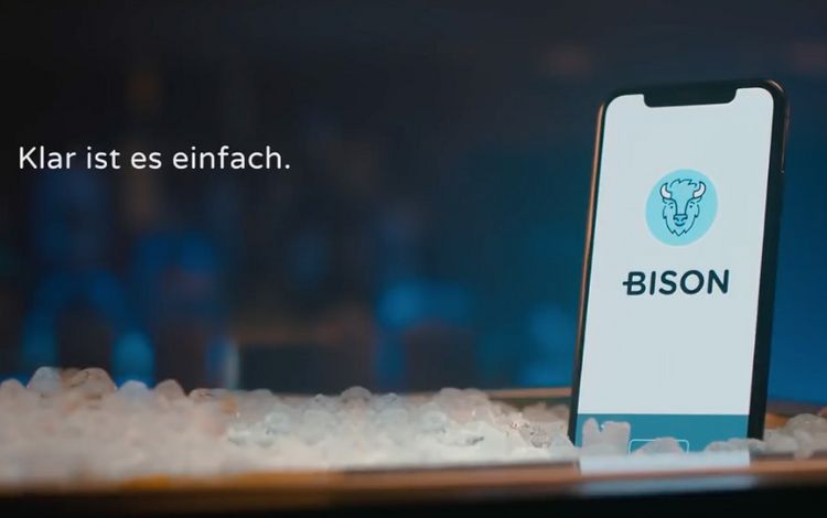 Eiswürfel mit Smarphone