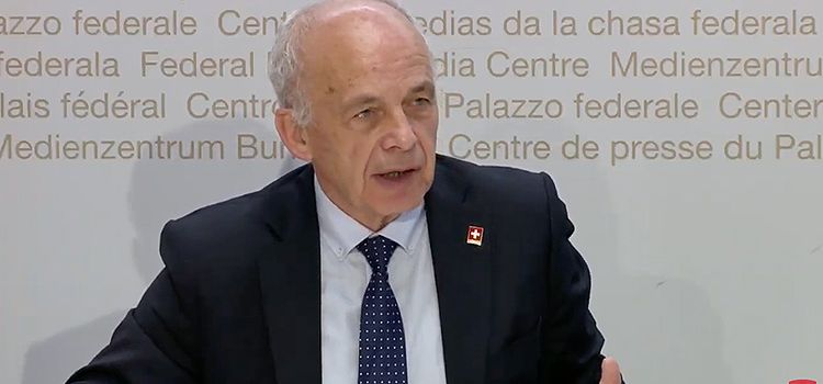 Bundesrat Ueli Maurer an der Medienkonferenz des Bundesrates vom 3. April 2020