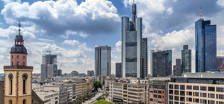 Blick auf das Bankenviertel in Frankfurt