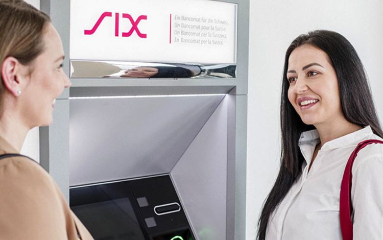 Geldautomanten mit Branding von SIX