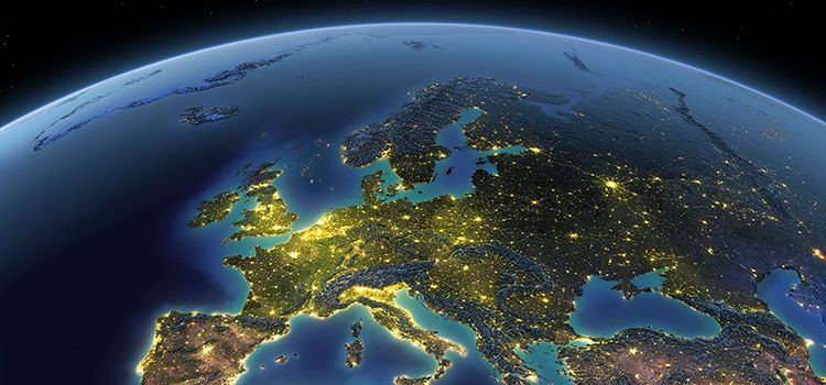 Europa aus dem All betrachtet mit Nachtlichtern