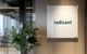 Das Türschild der Neo-Bank Radicant