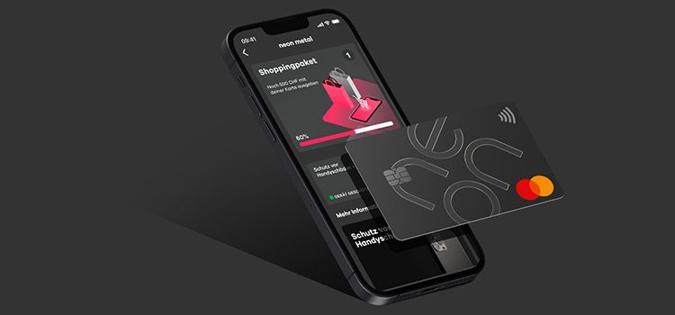 Smartphone und Metall-Karte von Neon