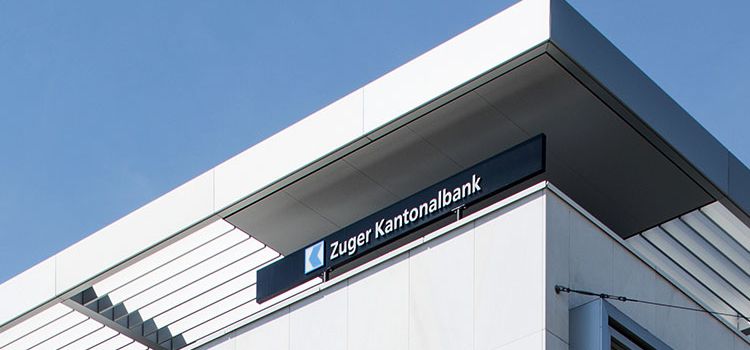 Die Dachansicht des Hauptgebäudes der Zuger Kantonalbank in Zug