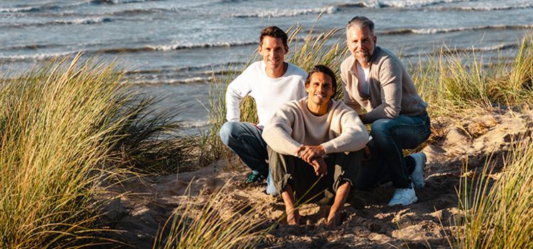Die beiden Gründer Thomas Stehle und Cédric Escher zusammen mit Investor und Partner Yann Sommer 