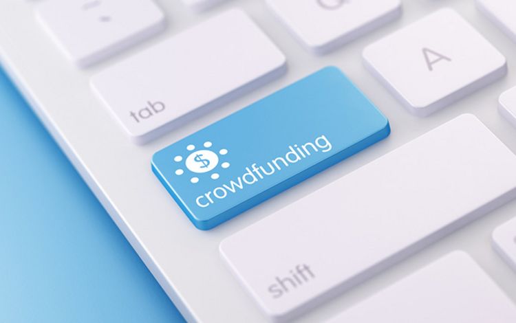PC-Keyboard mit Taste "Crowdfunding"