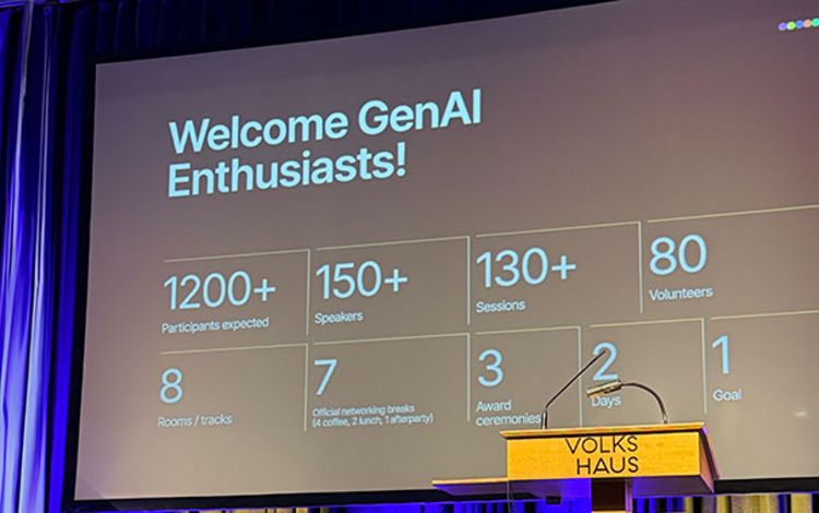 Bühne mit Leinwand am GenAI Zurich