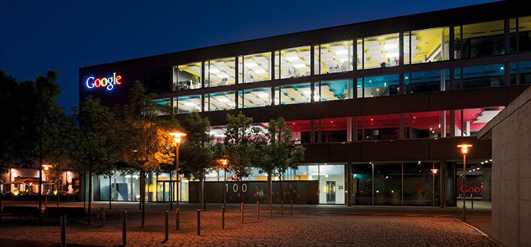 Google-Gebäude in Zürich bei Nacht