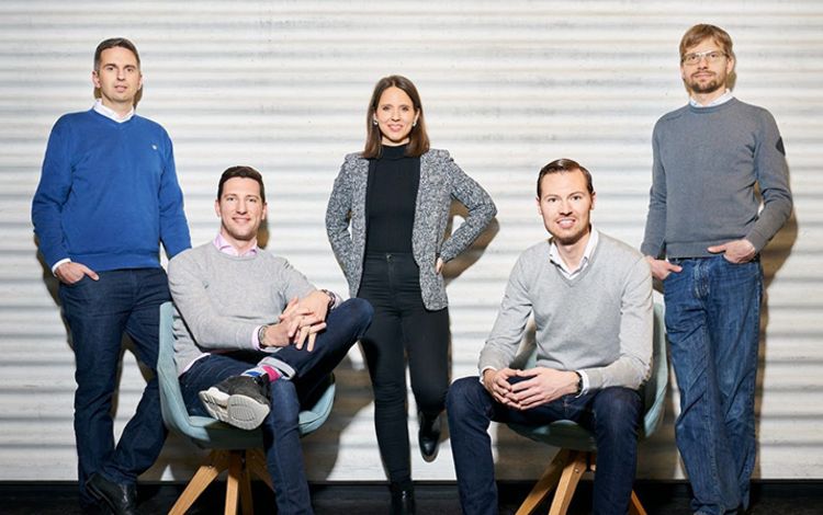 Das Gründerteam von Expense Robot: Thomas Inhelder, Lars Mangelsdorf, Melanie Gabriel, Philippe Sahli, Devis Lussi 