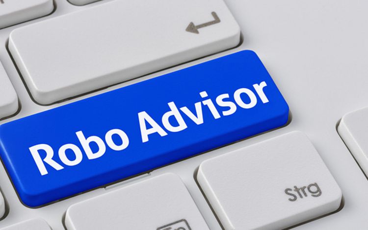 PC-Tastatur mit Taste "Robo Advisor"