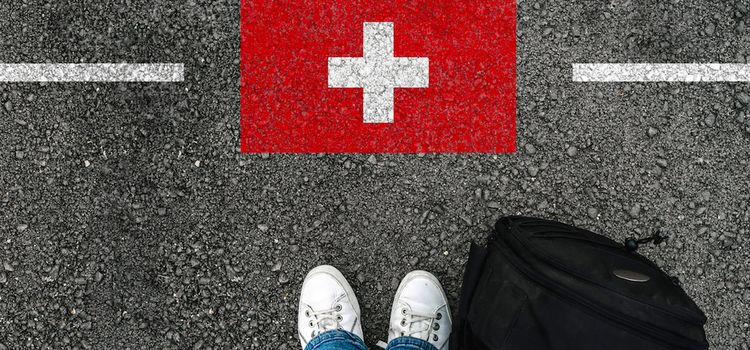 Schweizer Kreuz und Ausweis