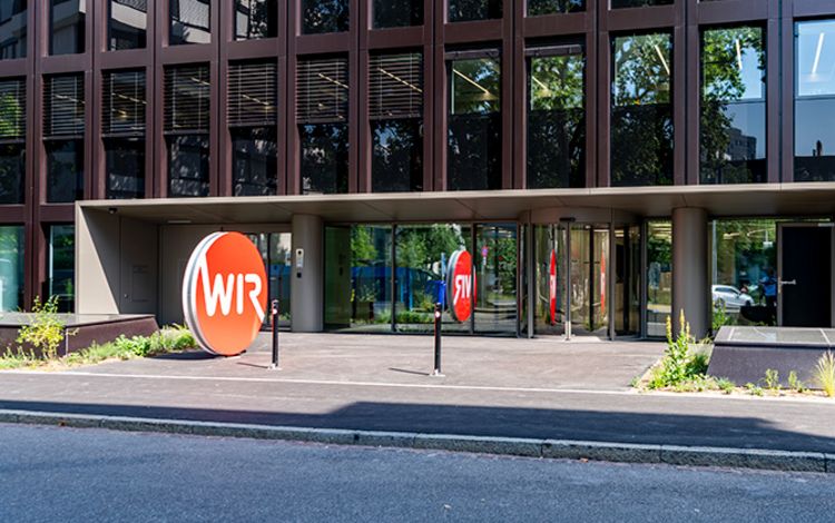 Die Frontansicht des Hauptsitzes der Bank WIR in Basel