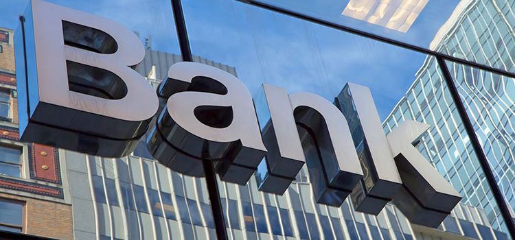 Gebäude mit der Aufschrift Bank