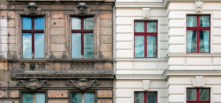 Die schöne Fassade eines alten Hauses