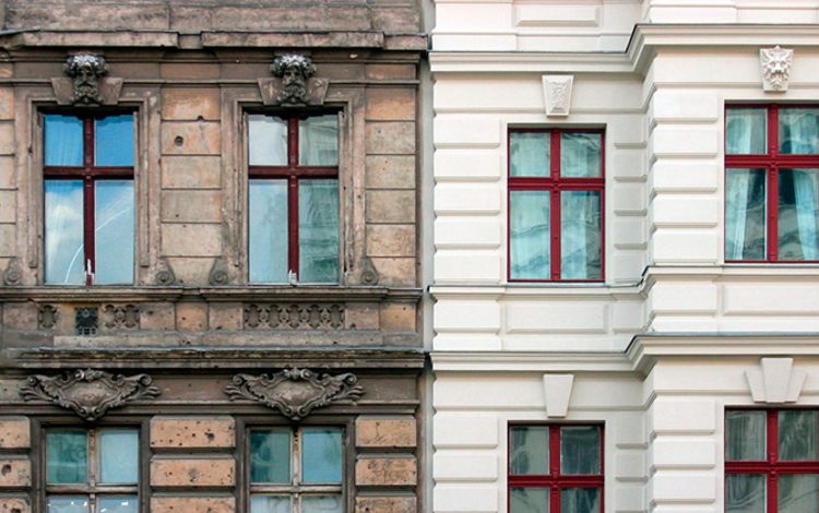 Die schöne Fassade eines alten Hauses