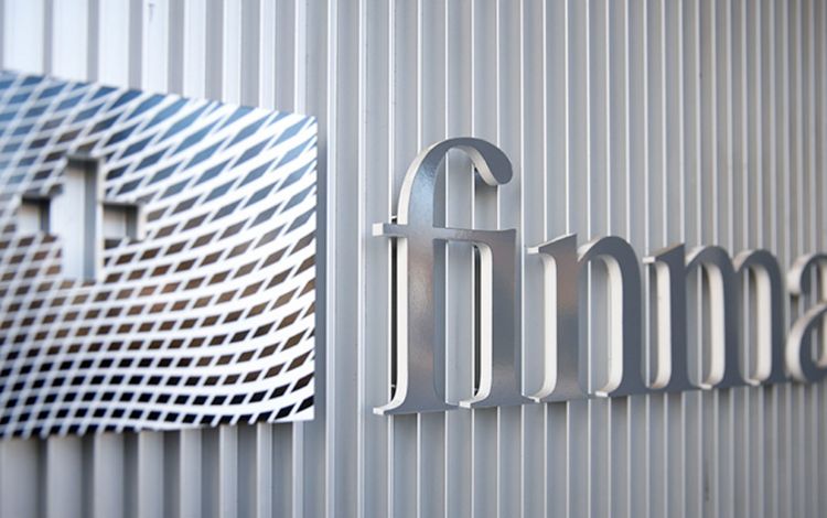 Beschriftung des Gebäudes der FINMA in Bern