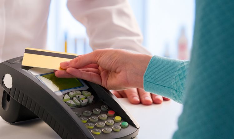 Kontaktlos bezahlen mit der Kreditkarte