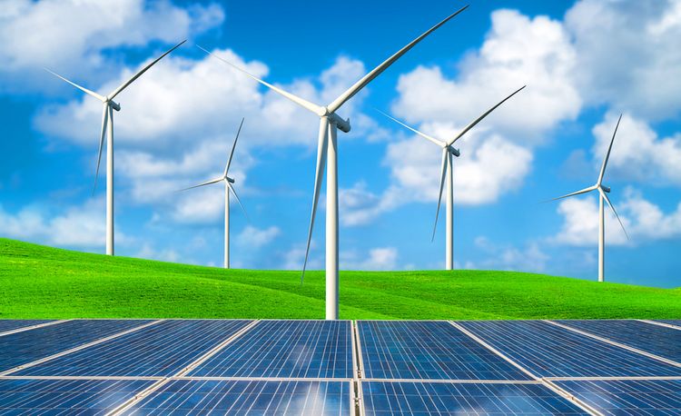Windpark und Solarzellen