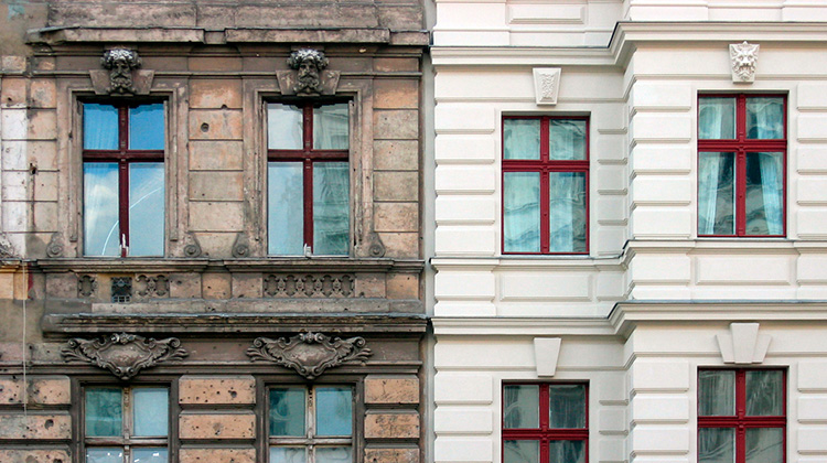 Die schöne Fassade eines alten Hauses