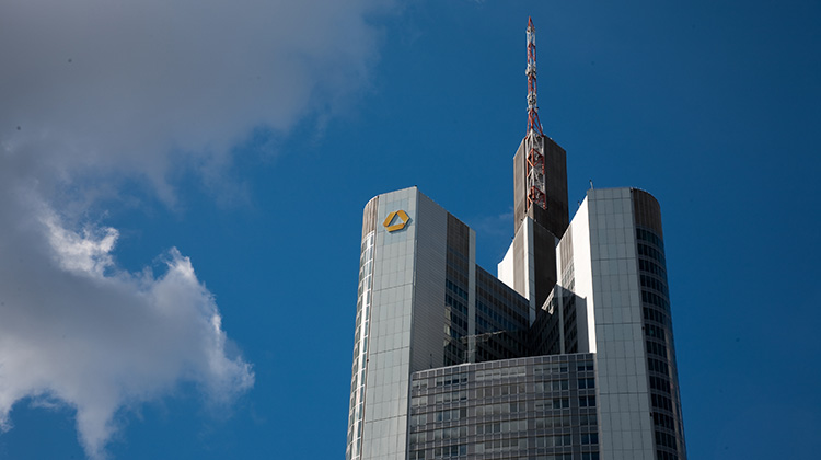 Das Hauptgebäude der Commerzbank Deutschland in Frankfurt
