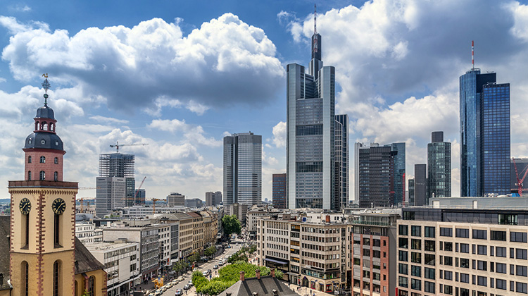 Blick auf das Bankenviertel in Frankfurt