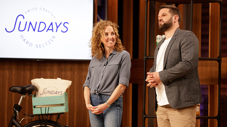 Das Gründerteam des Startups Sundays Seltzer in der "Höhle der Löwen" Schweiz