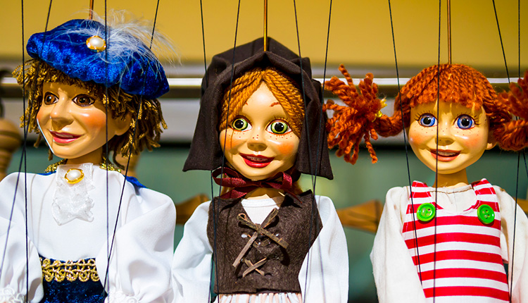 Drei Marionetten-Puppen