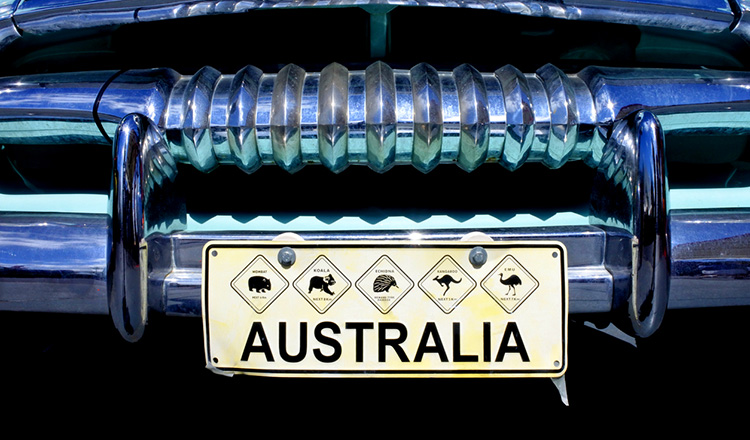 Kühlergrill mit australischem Autokennzeichen