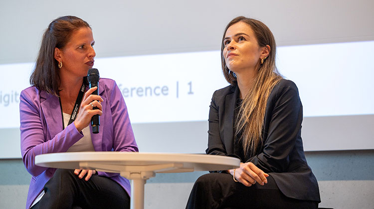 Dr. Sina Wulfmeyer (Chief Data Officer & Lead Finance Industries, Unique) und Eliane Albisser (Head of Product, Contovista)