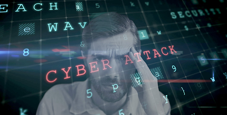 Mann ist besorgt wegen Cyberattacken