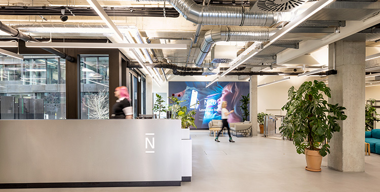 Der Empfangsbereich der Neo-Bank N26