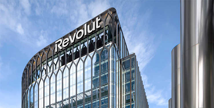 Teilansicht des Hauptquartiers der Challenger-Bank Revolut