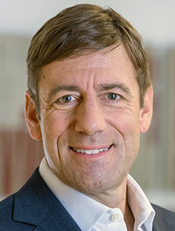 Simon Kauth, Leiter Departement Technologie und Services, Luzerner Kantonalbank