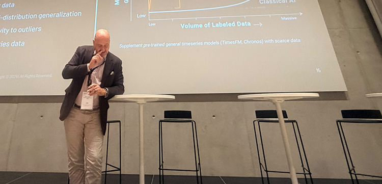 Damir Bogdan auf der Bühne der Swiss Digital Finance Conference 2026