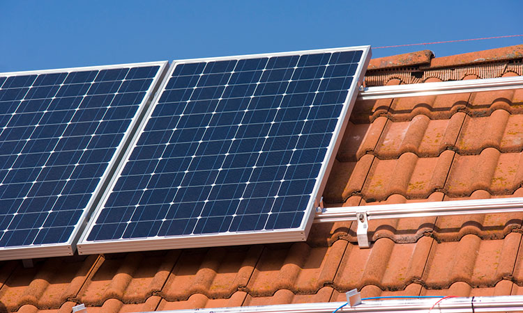 Fotovoltaik-Anlage auf dem Hausdach